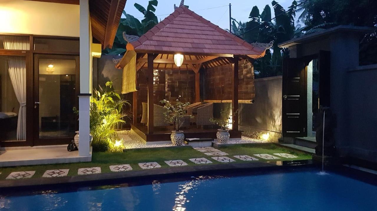 ホテル Mias Jungle House ロヴィーナ エクステリア 写真