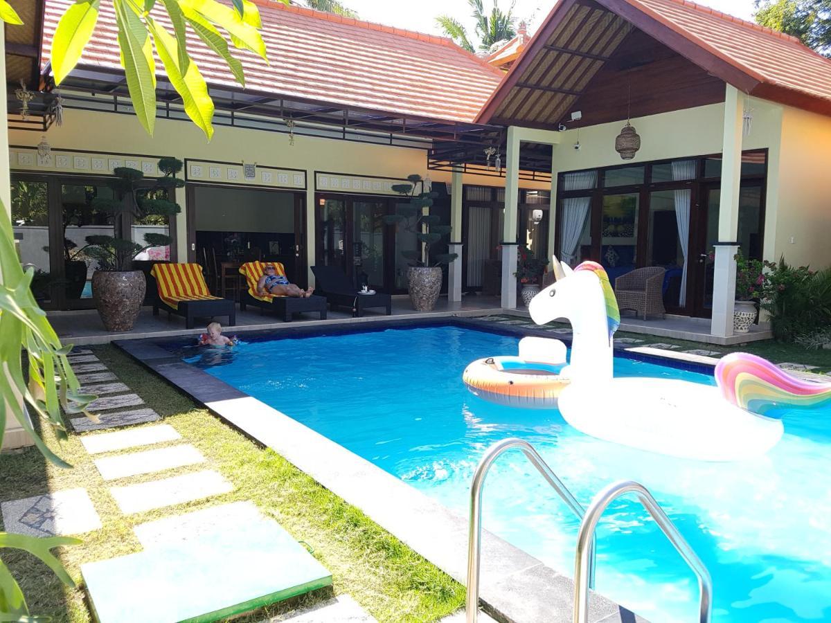 ホテル Mias Jungle House ロヴィーナ エクステリア 写真