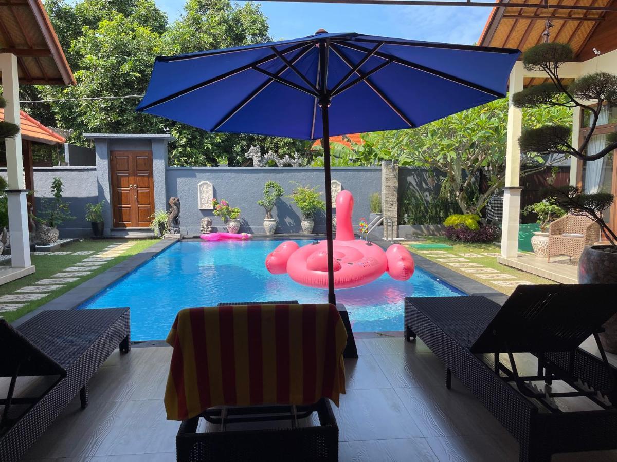 ホテル Mias Jungle House ロヴィーナ エクステリア 写真