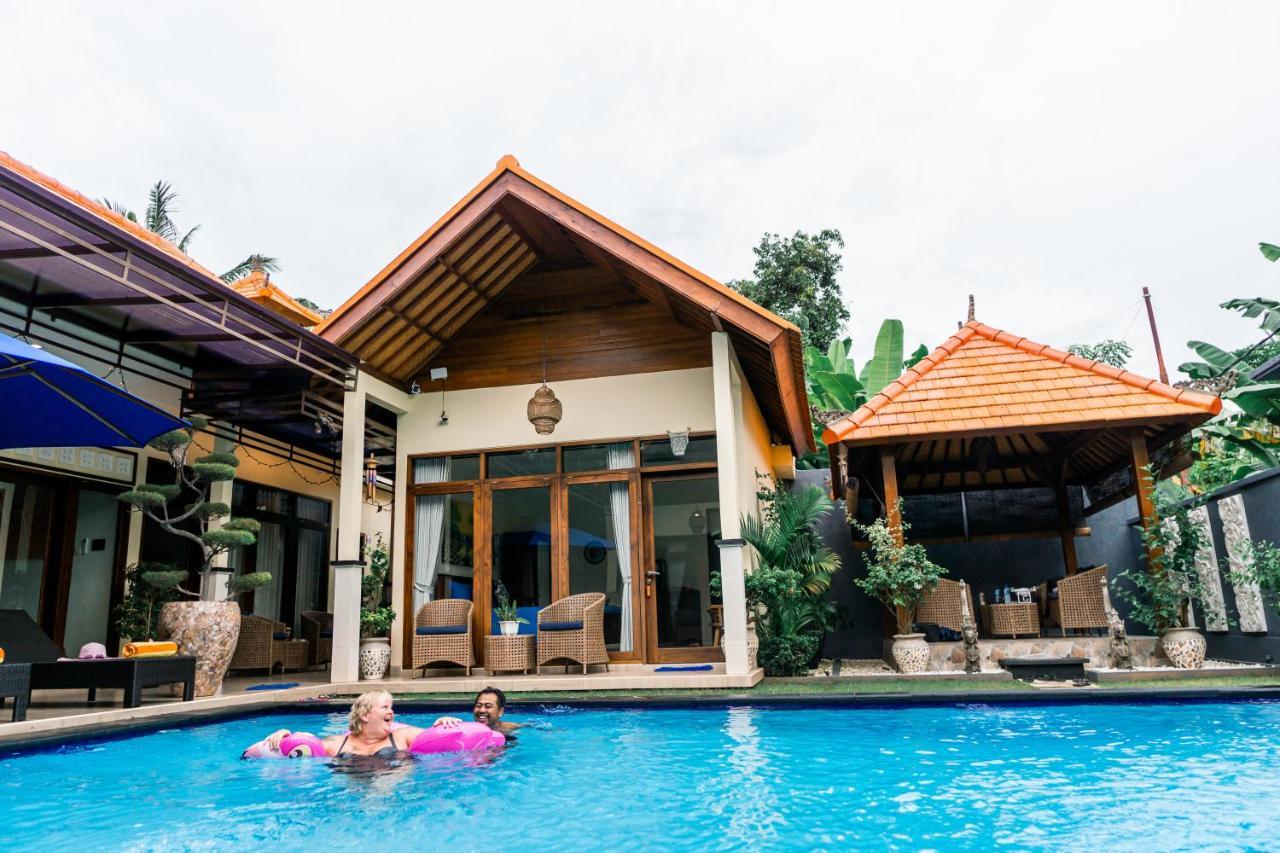 ホテル Mias Jungle House ロヴィーナ エクステリア 写真